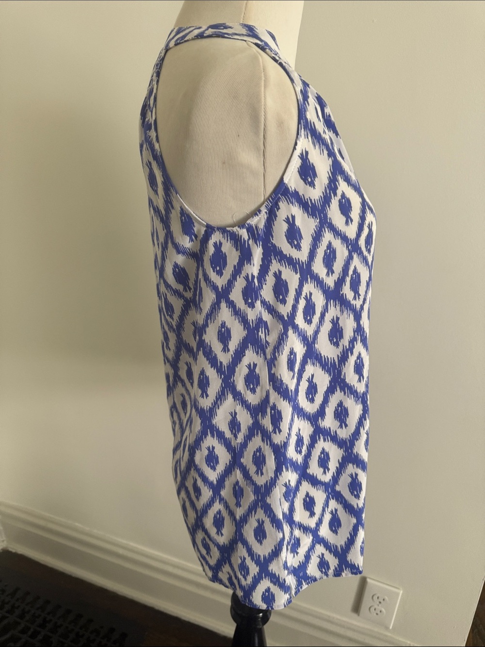 Lily Pulitzer “Bailey” Silk Sleeveless Iris Blue Little Fish Tank Top XXS - Picture 8 of 10